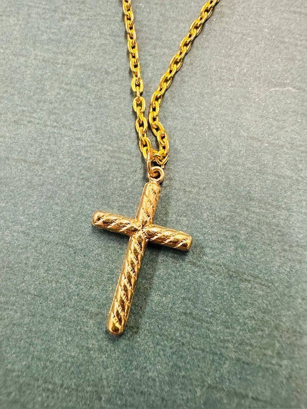Gold Vintage Textured Cross Necklace B10